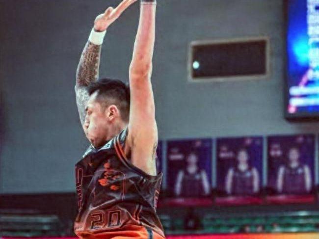 狗子28品牌-俱乐部杯山东战稠州，两队四点相同半斤八两，一点不同高速有优势