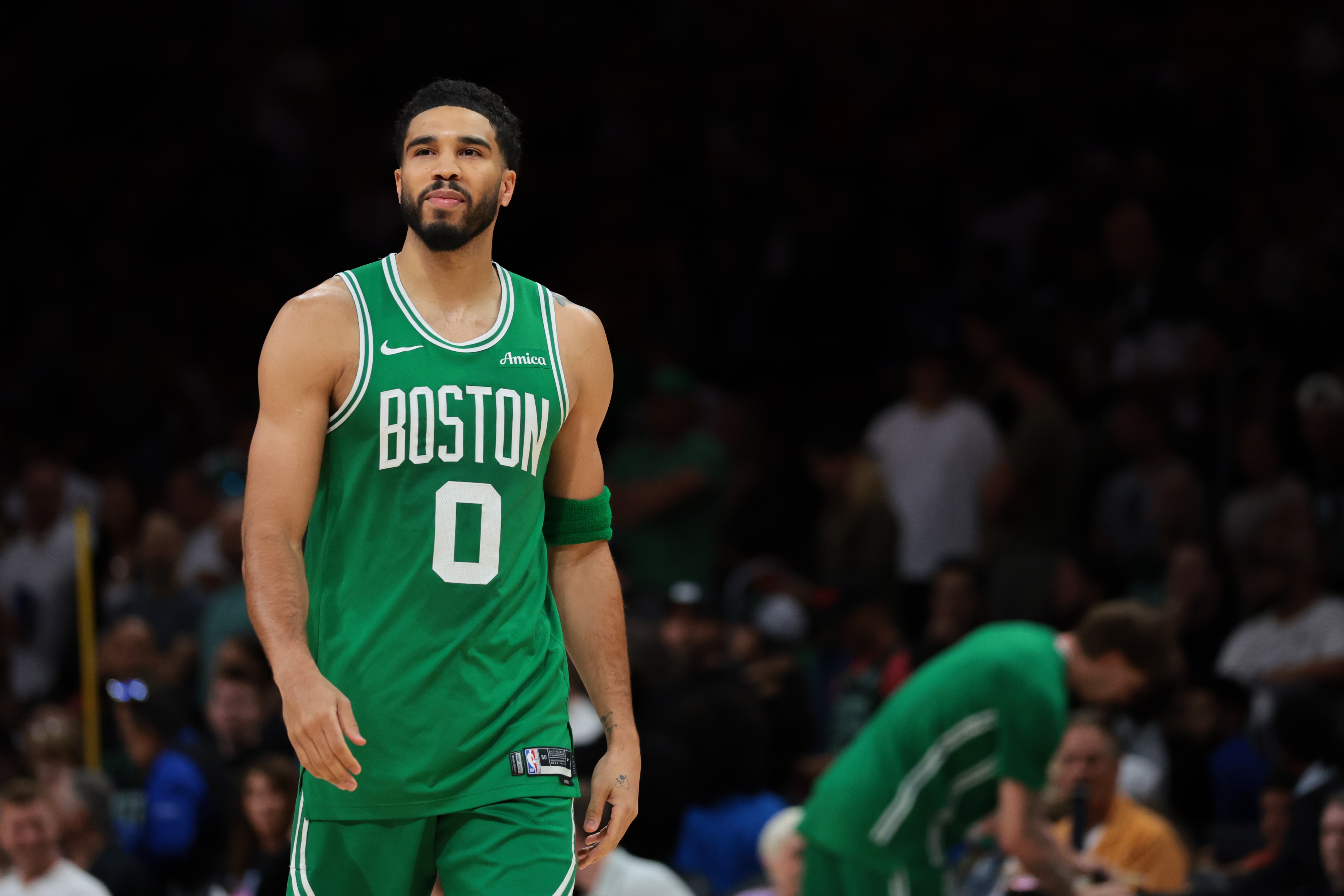 DOG28官网-马祖拉：塔图姆场上判断很棒 他在慢慢找回比赛状态做得很好